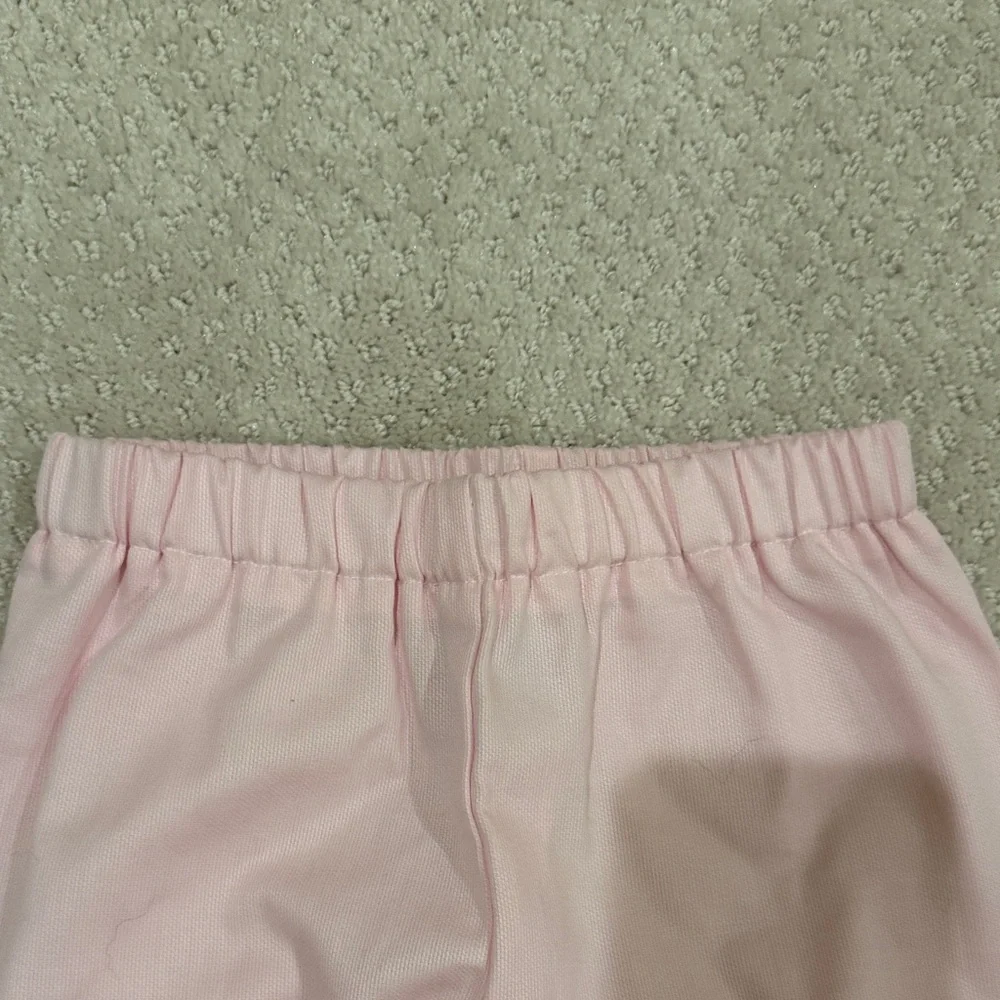 Pink Ruffled Buttoned Pants - Picture 3 of 4